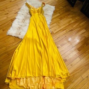 NEW Canari Open Back Glamour Dress